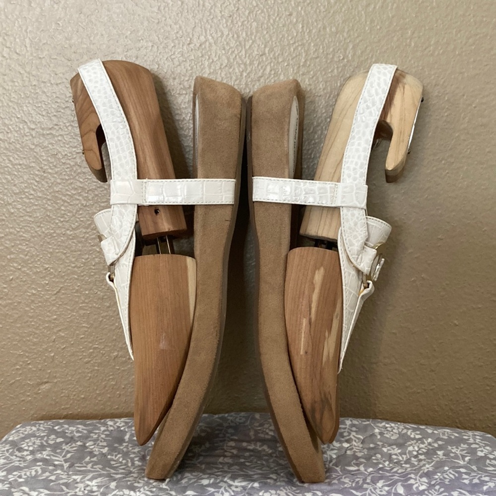 Giani Bernini RAISAA Thong SANDALS 10 M Ivory REPTILE Chrome buckle